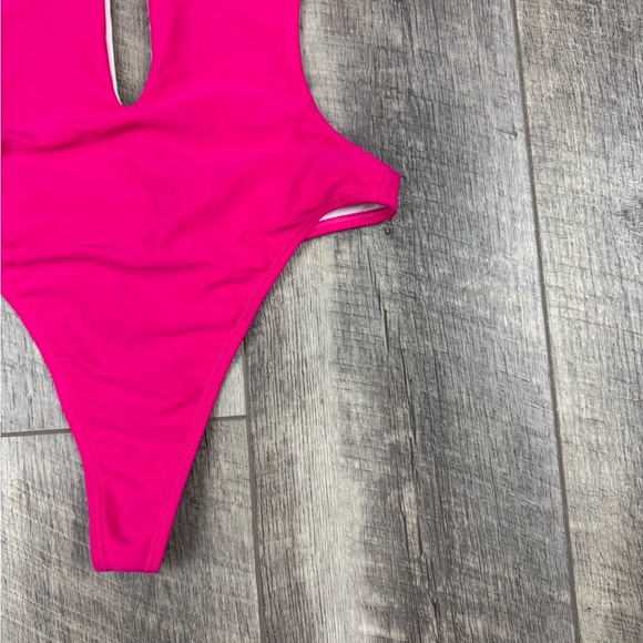 BoutineLA Radar Pink Monokini - Picture 2 of 13